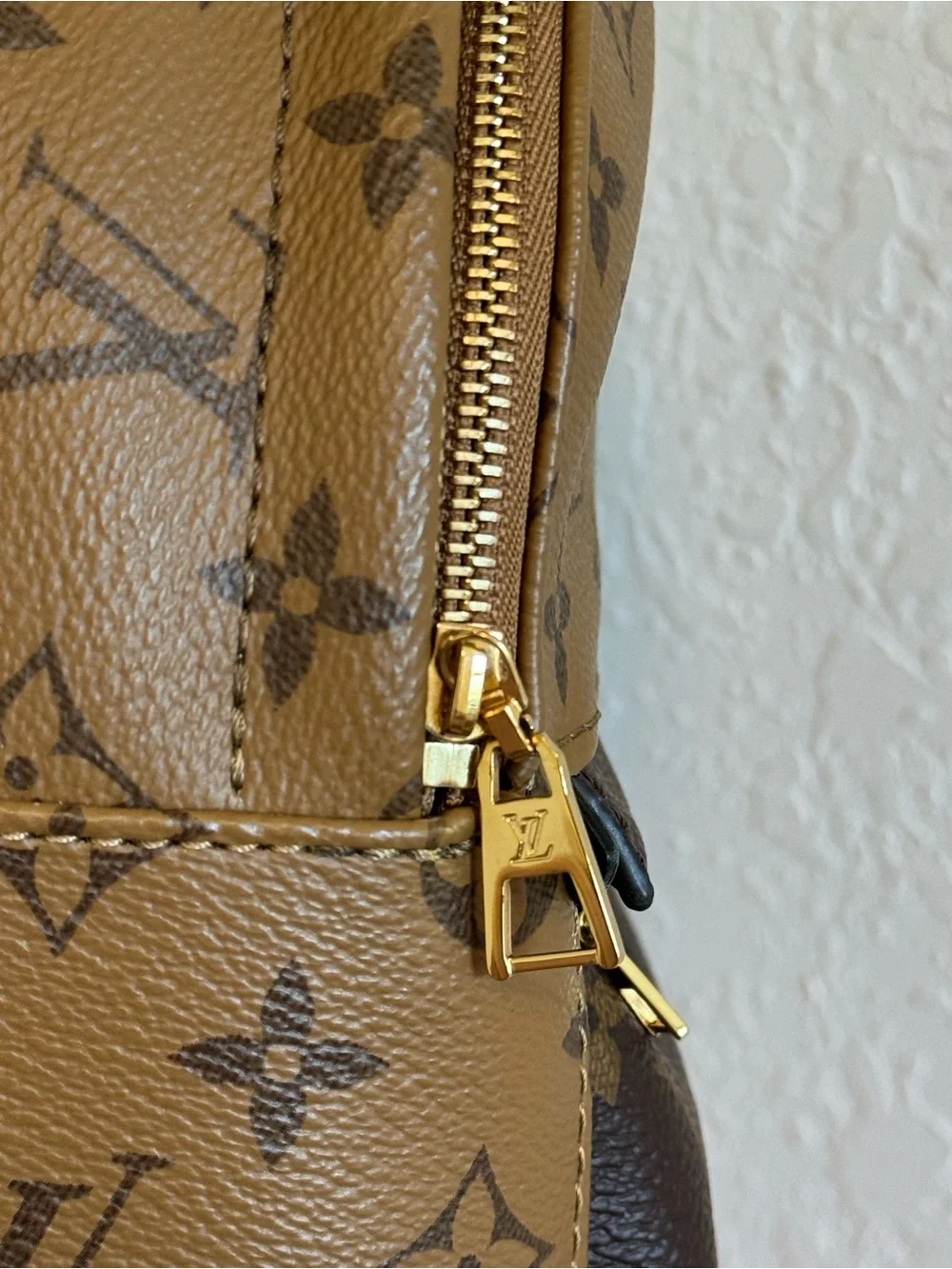 Louis Vuitton excellent condition—